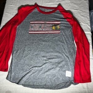 Men’s Retro Brand Chicago Black Hawks Hockey shirt. Size XL. Put to pit 22 1/4.‎